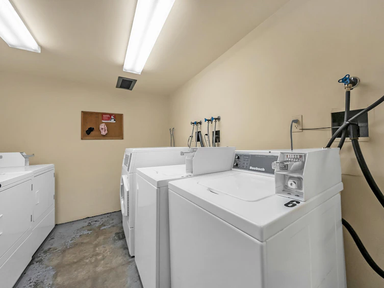 301-1545 E 2nd Avenue, Vancouver, BC, V5N 1C8 - 18