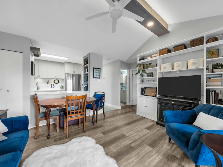 301-1545 E 2nd Avenue, Vancouver, BC, V5N 1C8 - 8