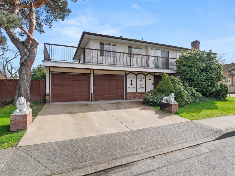 8960 Ash Street, Richmond BC V6Y 3A5