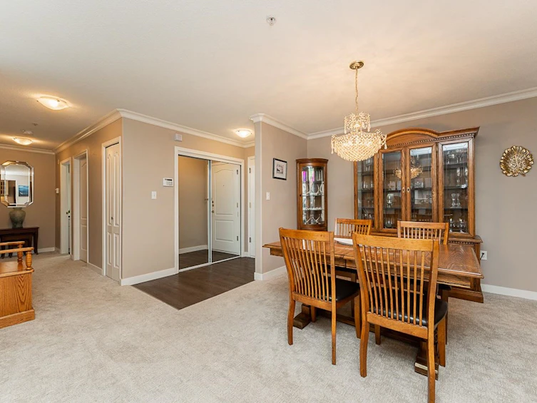 415-15350 19a Avenue, Surrey, BC, V4A 9W1 - 9