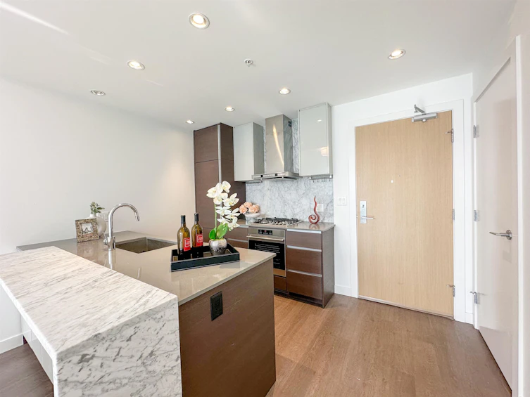 3205-4670 Assembly Way, Burnaby, BC, V5H 0H3 - 8