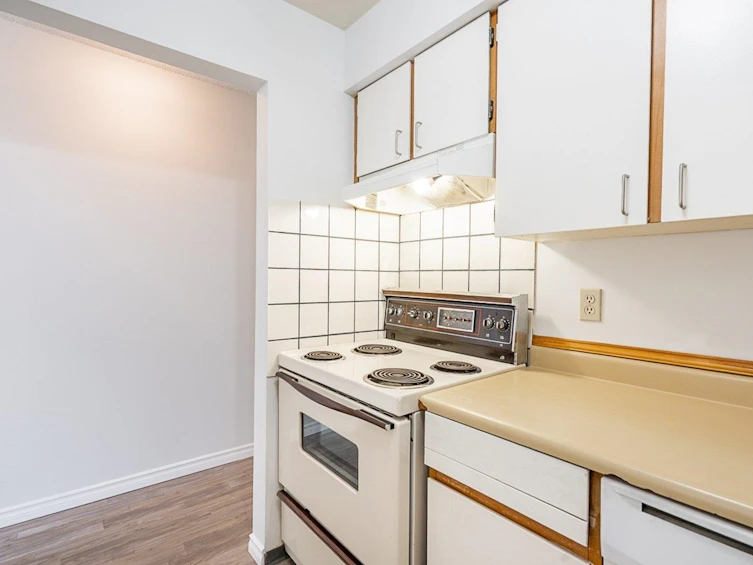 225-8460 Ackroyd Road, Richmond, BC, V6X 3E9 - 11