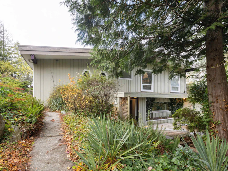 6295 St. Georges Avenue, West Vancouver, BC, V7W 1Z8 - 35