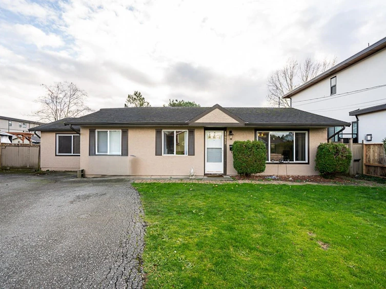 17952 Shannon Place, Surrey, BC, V3S 1H6