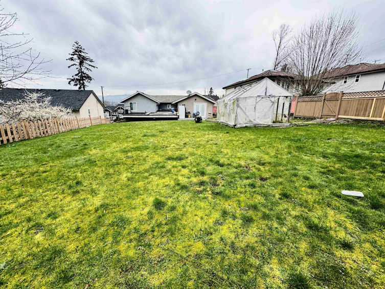 12386 104 Avenue, Surrey, BC, V3V 3H3 - 2