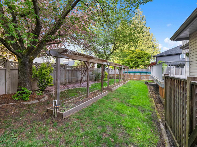 8484 215b Street, Langley, BC, V1M 2K8 - 36