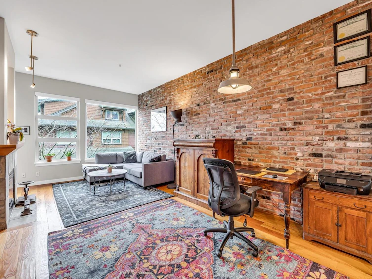 208-240 Salter Street, New Westminster, BC, V3M 0C1