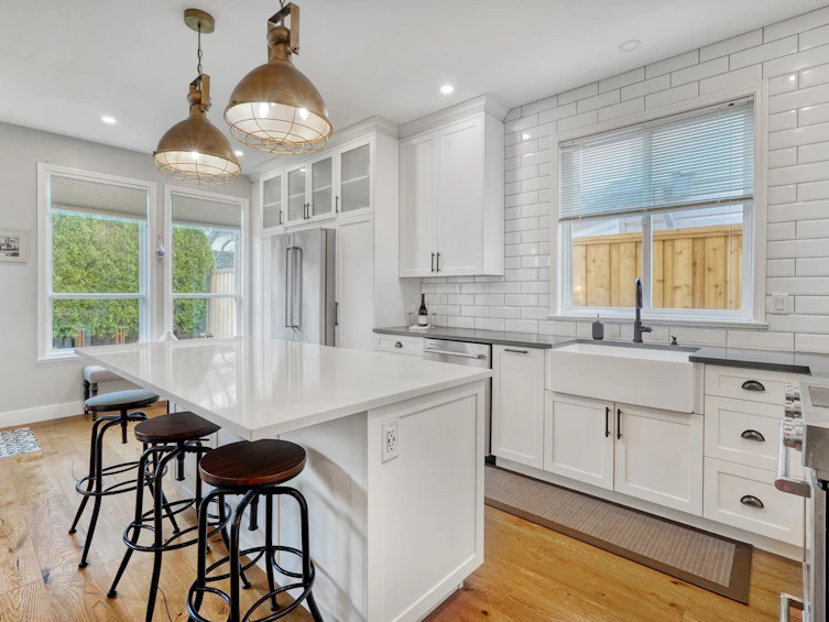 3253 Georgia Street, Richmond, BC, V7E 2R4 - 3