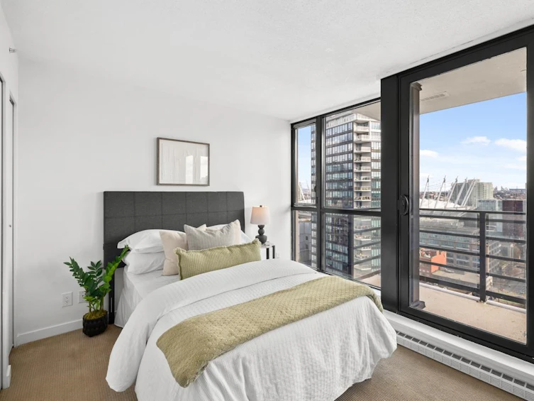 2203-909 Mainland Street, Vancouver, BC, V6B 1S3 - 2