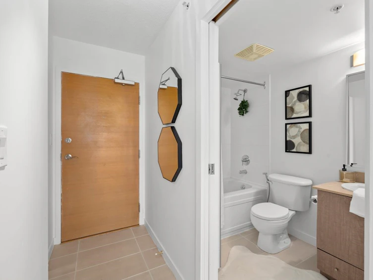 2203-909 Mainland Street, Vancouver, BC, V6B 1S3 - 13