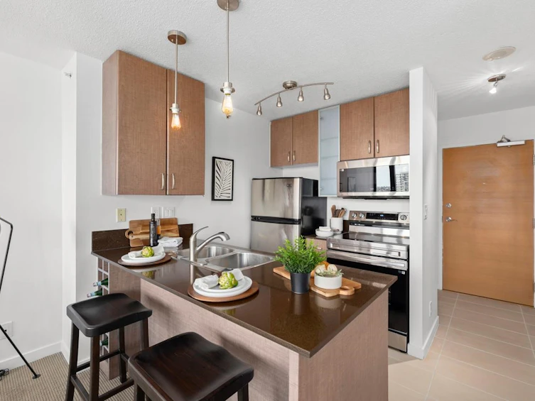 2203-909 Mainland Street, Vancouver, BC, V6B 1S3 - 5