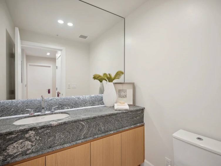 310-3668 W 10th Avenue, Vancouver, BC, V6R 2G3 - 18