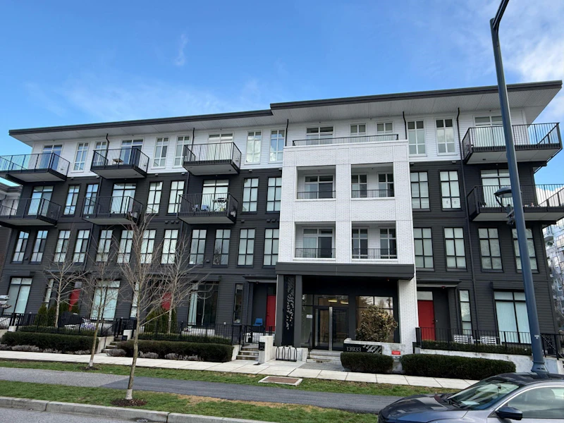 319 - 13933 105th Boulevard, Surrey BC
