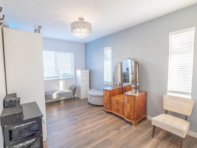 320 Nelson Street, Coquitlam, BC, V3K 4N3 - 21