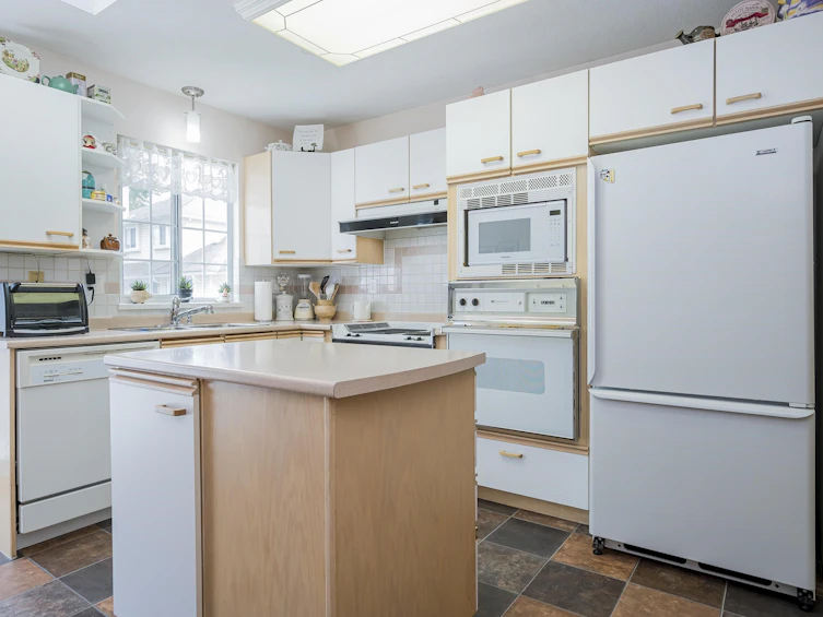 1-13975 70 Avenue, Surrey, BC, V3W 0J7 - 6