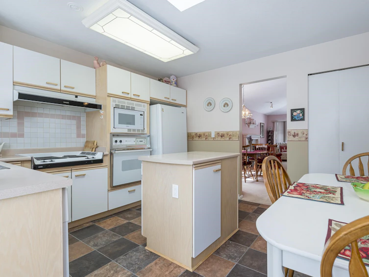 1-13975 70 Avenue, Surrey, BC, V3W 0J7 - 7