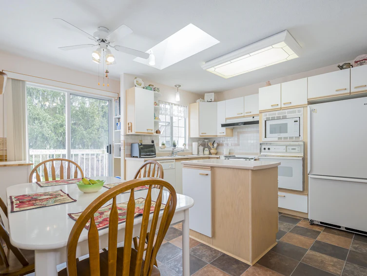 1-13975 70 Avenue, Surrey, BC, V3W 0J7 - 5