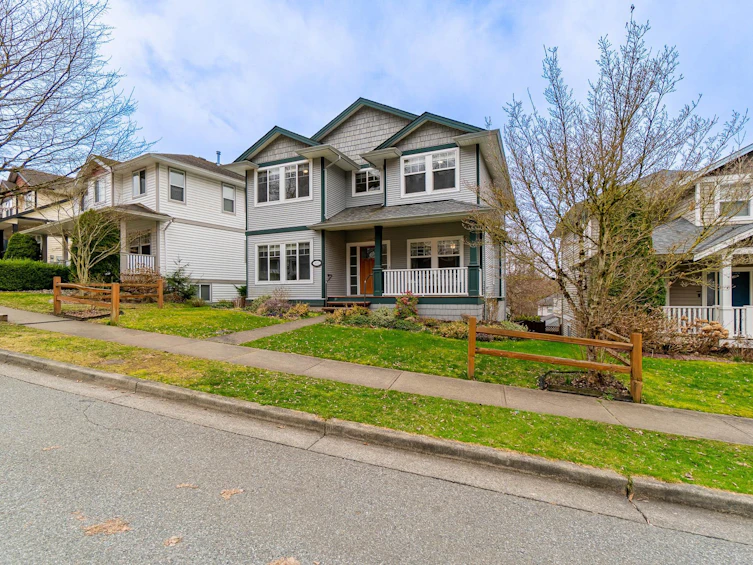 36522 Lester Pearson Way, Abbotsford, BC, V3G 3C5 - 2