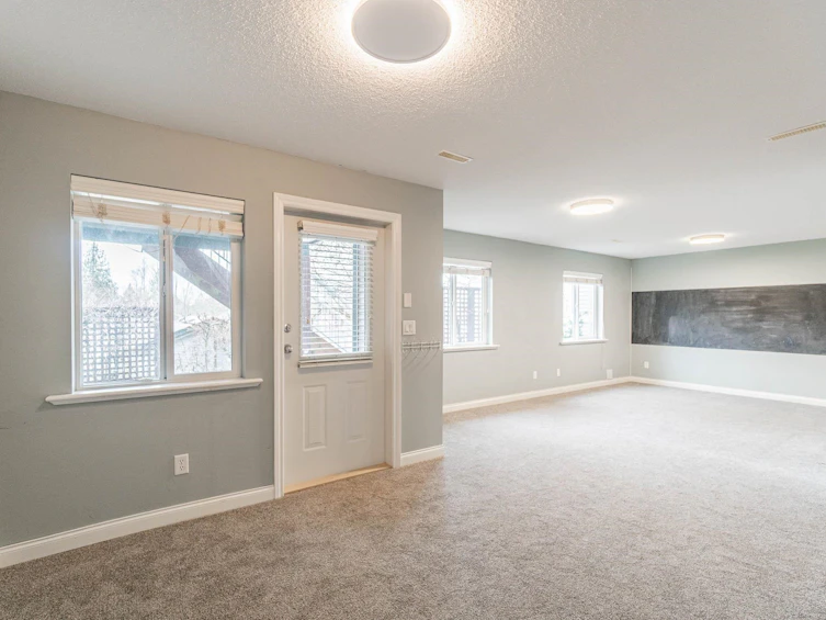 36522 Lester Pearson Way, Abbotsford, BC, V3G 3C5 - 36