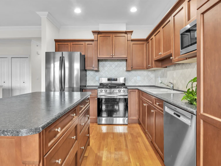 6-2842 Whatcom Road, Abbotsford, BC, V3G 3B8 - 9