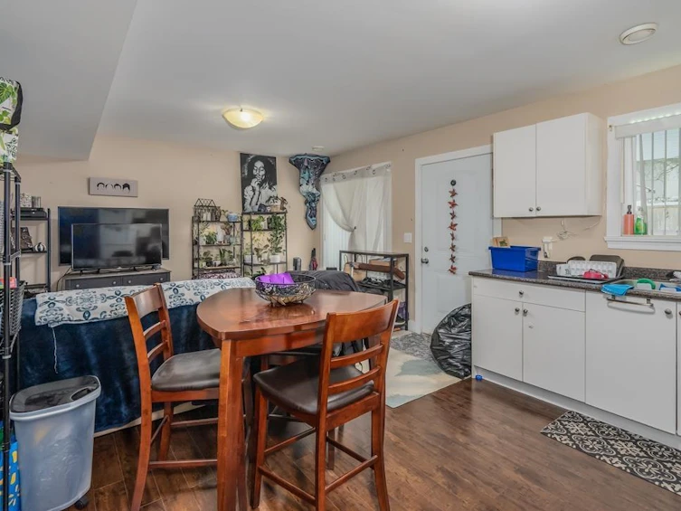3118 Engineer Court, Abbotsford, BC, V4X 0A7 - 32