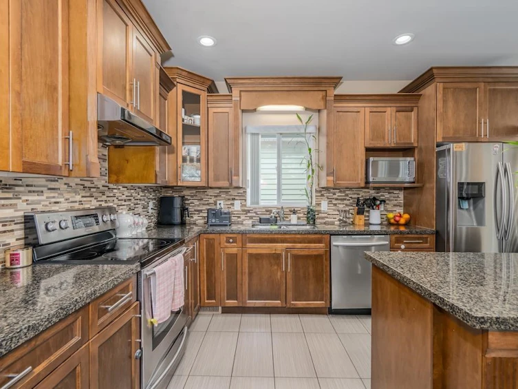3118 Engineer Court, Abbotsford, BC, V4X 0A7 - 7