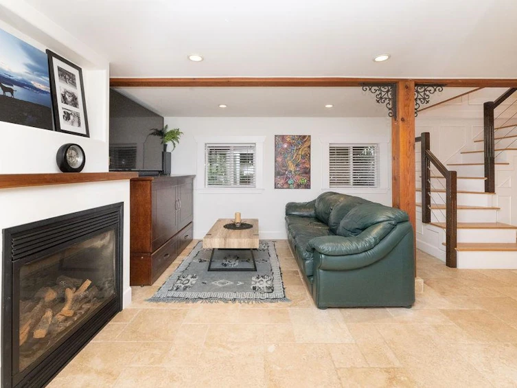 579 Gibsons Way, Gibsons, BC, V0N 1V9 - 32