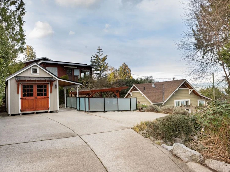 579 Gibsons Way, Gibsons, BC, V0N 1V9 - 3