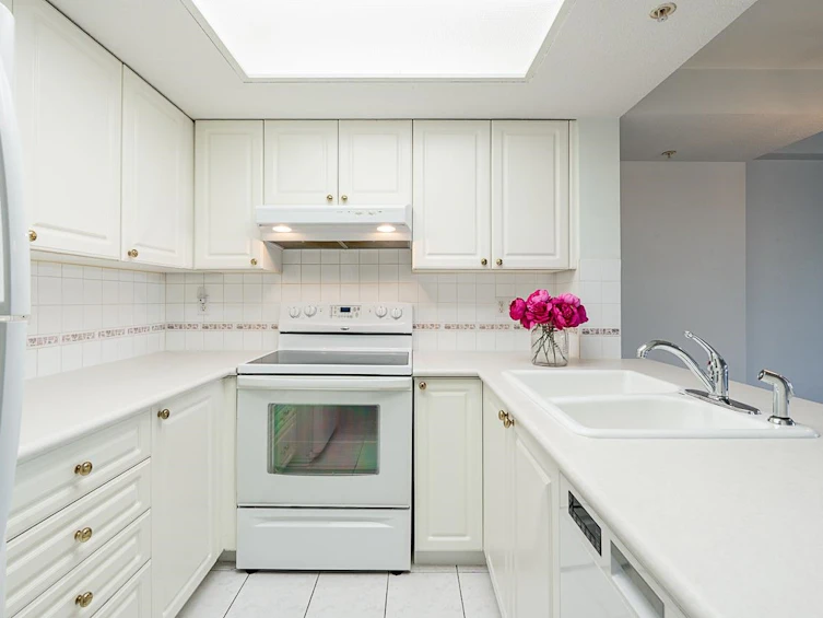 304-6080 Minoru Boulevard, Richmond, BC, V6Y 4A7 - 4