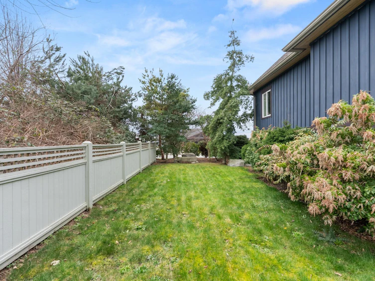 5940 Cowrie Street, Sechelt, BC, V7Z 0V1 - 34