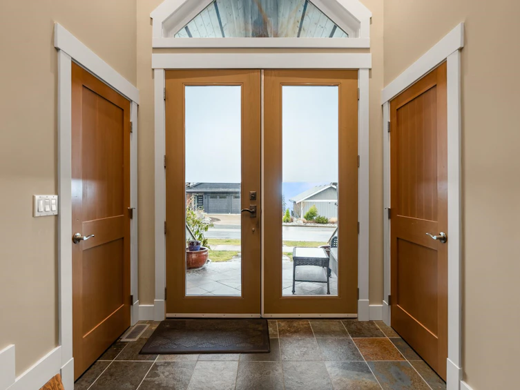 5940 Cowrie Street, Sechelt, BC, V7Z 0V1 - 4