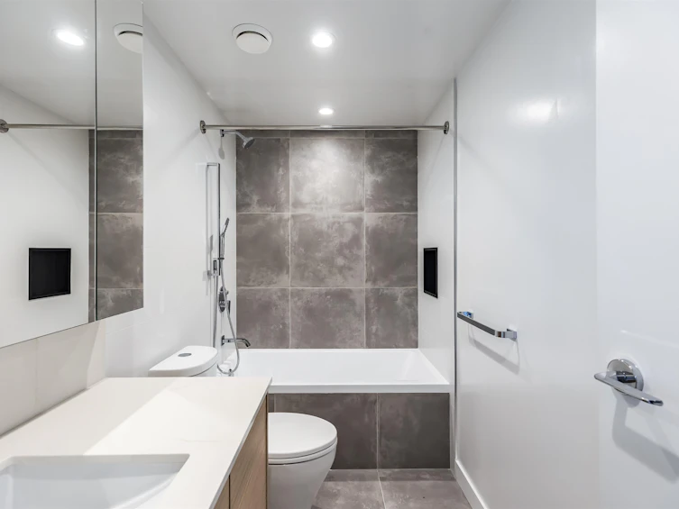 807-13725 George Junction Road, Surrey, BC, V3T 0V7 - 13