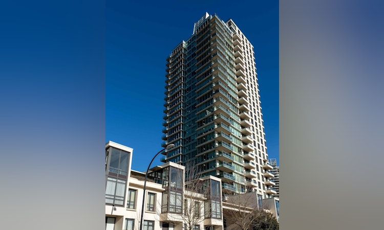 2405-2232 Douglas Road