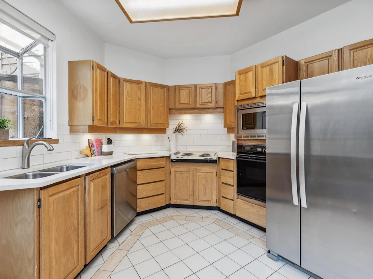 9-5400 Patterson Avenue, Burnaby, BC, V5H 2M5 - 12