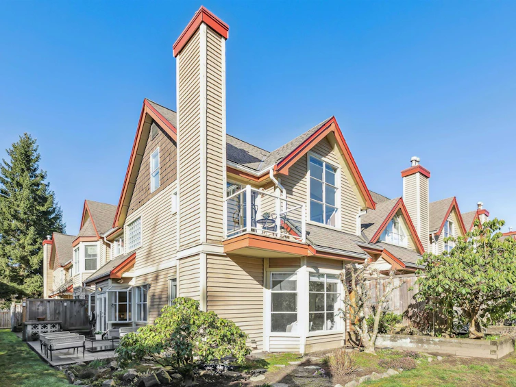 9-5400 Patterson Avenue, Burnaby, BC, V5H 2M5
