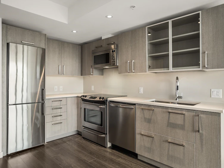 908-933 E Hastings Street, Vancouver, BC, V6A 0G6 - 3