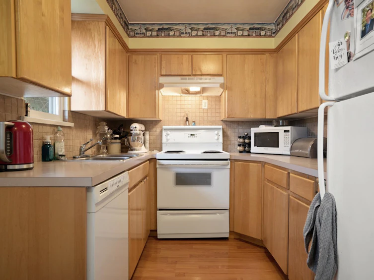 6144 120 Street, Delta, BC, V3X 1Y8 - 3