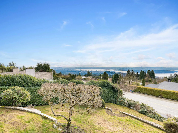1395 Chartwell Drive, West Vancouver, BC, V7S 2R6 - 5