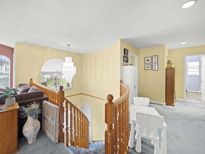 31533 Homestead Crescent - 3