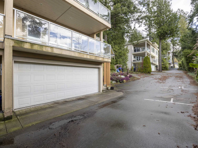 1353 Everall Street, Surrey, BC, V4B 3S7 - 3