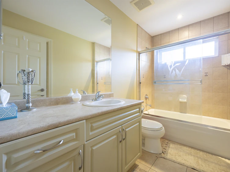 1353 Everall Street, Surrey, BC, V4B 3S7 - 9