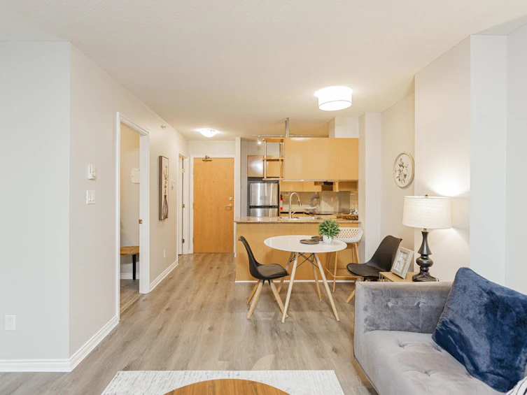 1703-1189 Howe Street, Vancouver, BC, V6Z 2X4 - 2