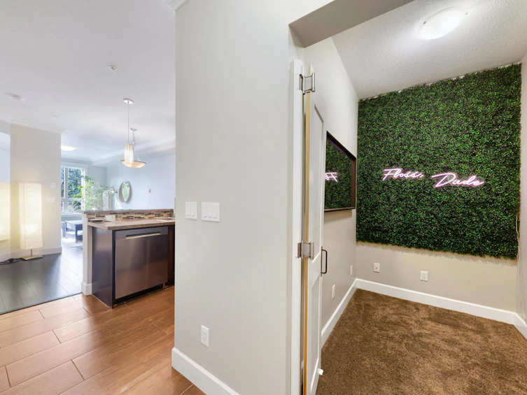 327-13897 Fraser Highway, Surrey, BC, V3T 0G8 - 9