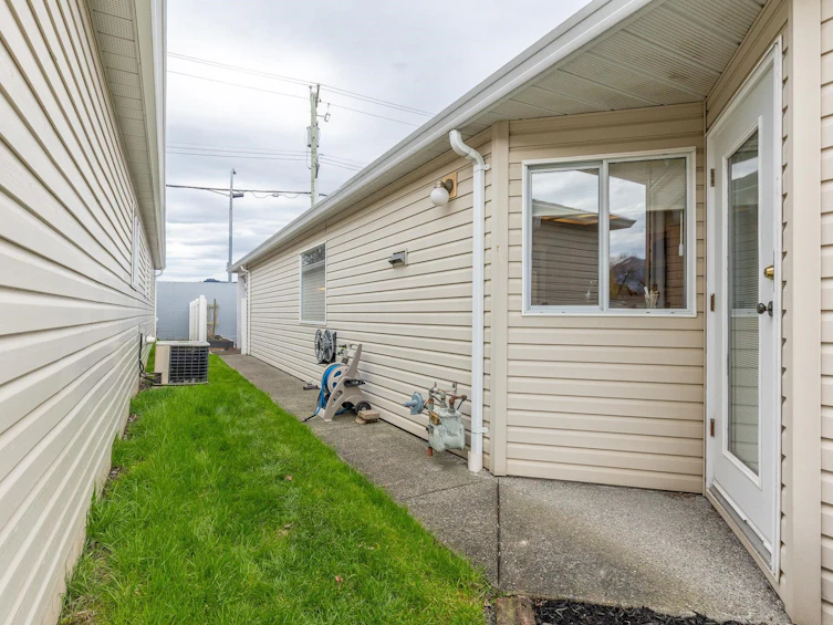 25-8500 Young Road, Chilliwack, BC, V2P 4P1 - 21