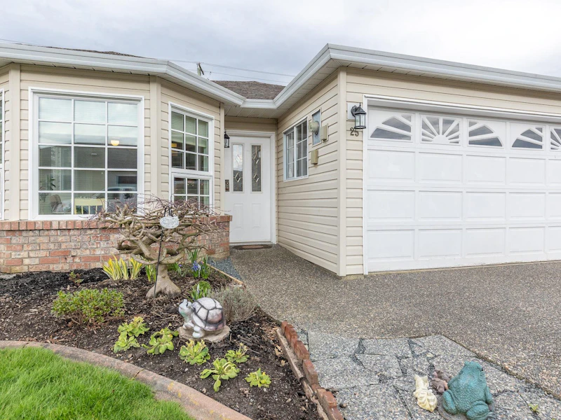 25 - 8500 Young Road, Chilliwack BC V2P 4P1
