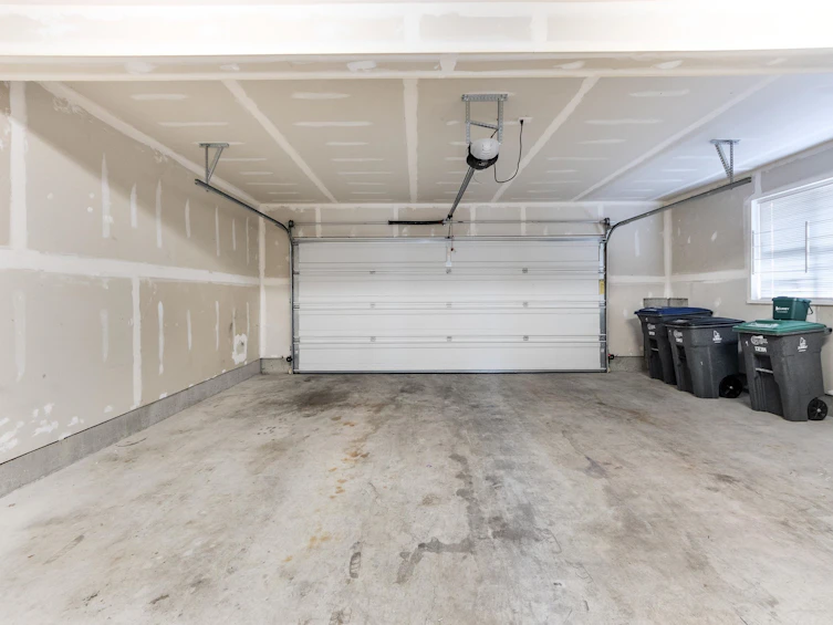 1-8355 164 Street, Surrey, BC, V4N 1E3 - 9