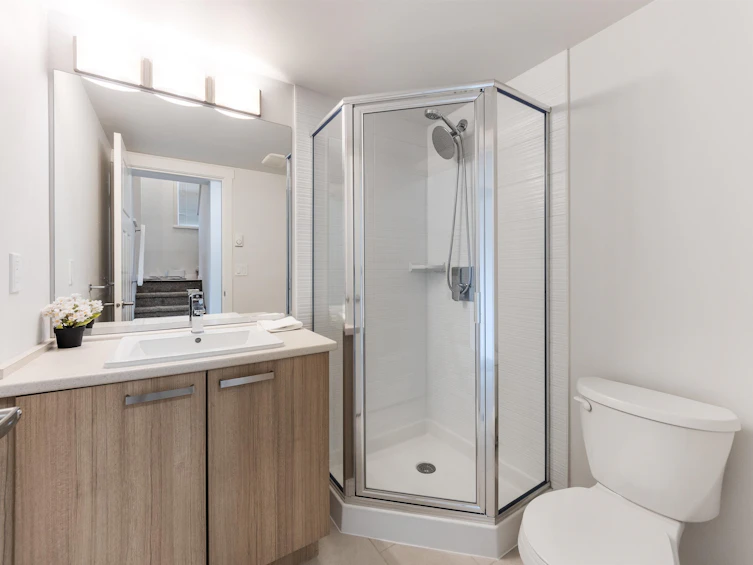 1-8355 164 Street, Surrey, BC, V4N 1E3 - 8