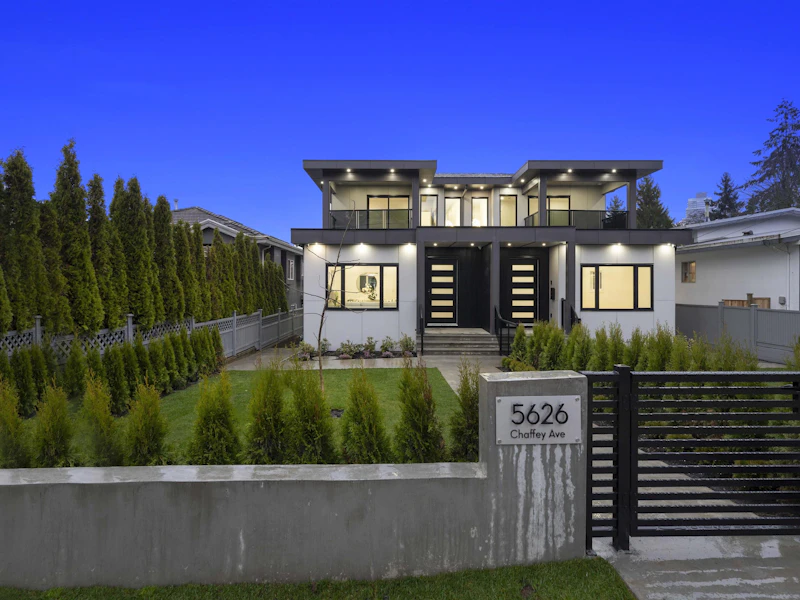 5626 Chaffey Avenue, Burnaby BC V5H 2S3