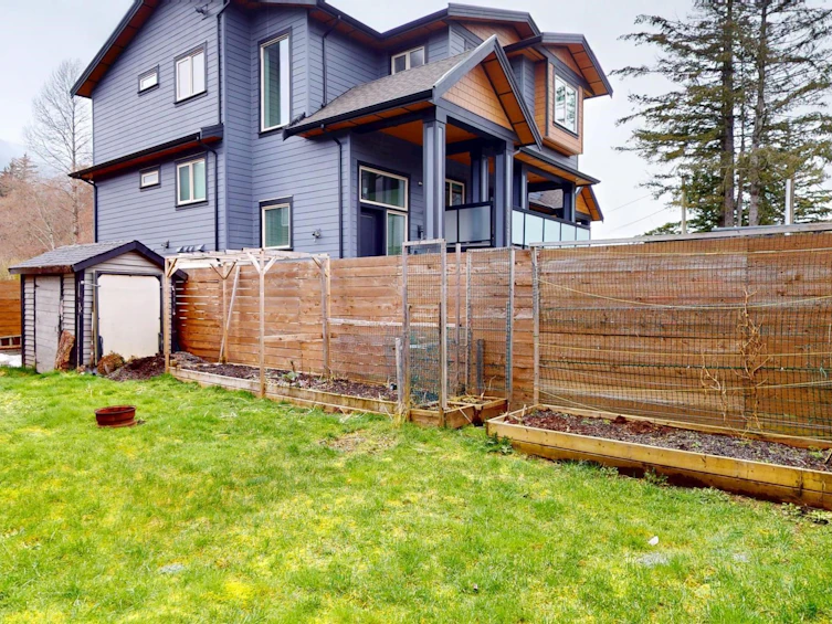 1497 Judd Road, Squamish, BC, V0N 1H0 - 4