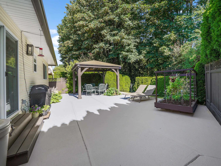 23845 106 Avenue, Maple Ridge, BC, V2W 1E4 - 22